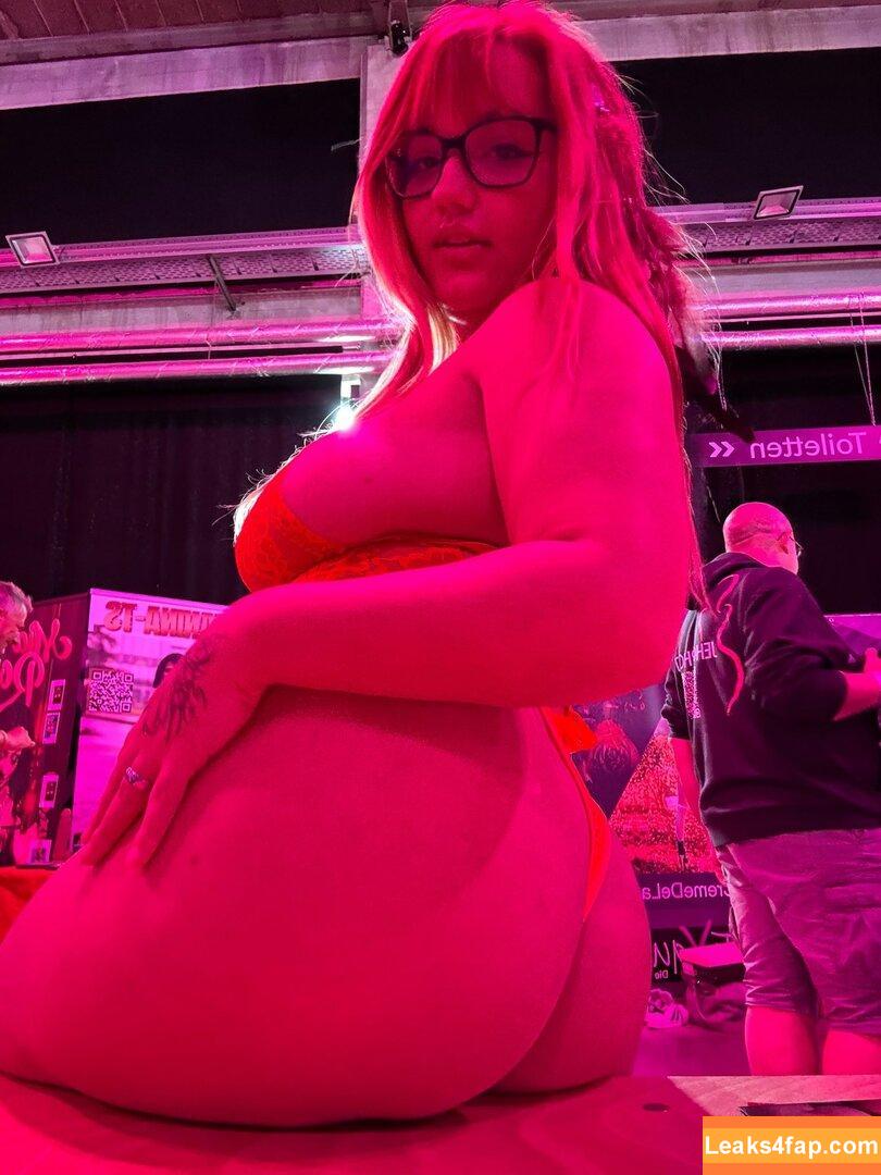niniitard / ninii / ninitard leaked photo photo #0408