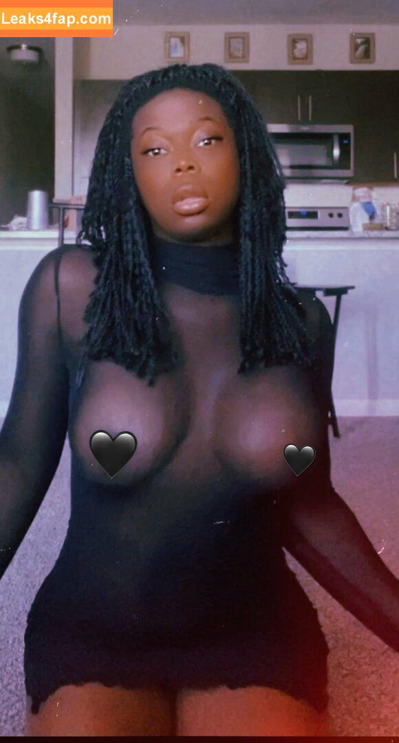 nique_babydoll / niquebabydoll leaked photo photo #0003