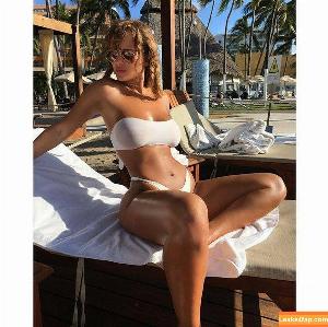 Niykee Heaton photo #0225