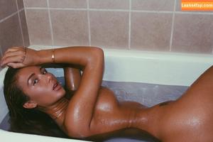 NiykeeHeaton photo #0002