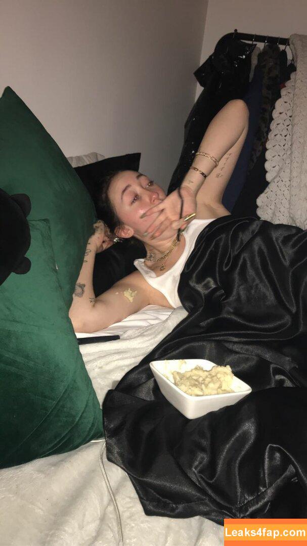 Noah Cyrus / https: / noahcyrus leaked photo photo #0067