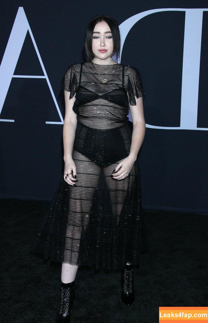 Noah Cyrus / https: / noahcyrus leaked photo photo #0138