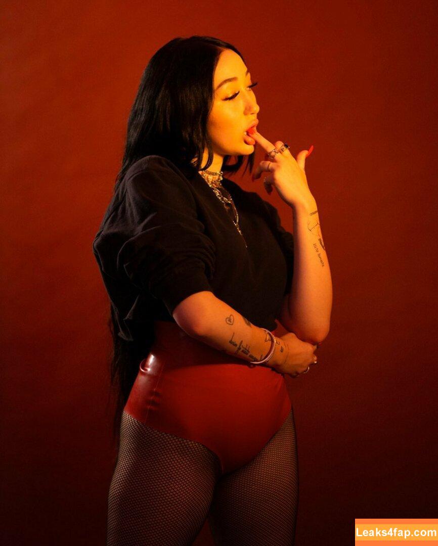 Noah Cyrus / https: / noahcyrus leaked photo photo #0144