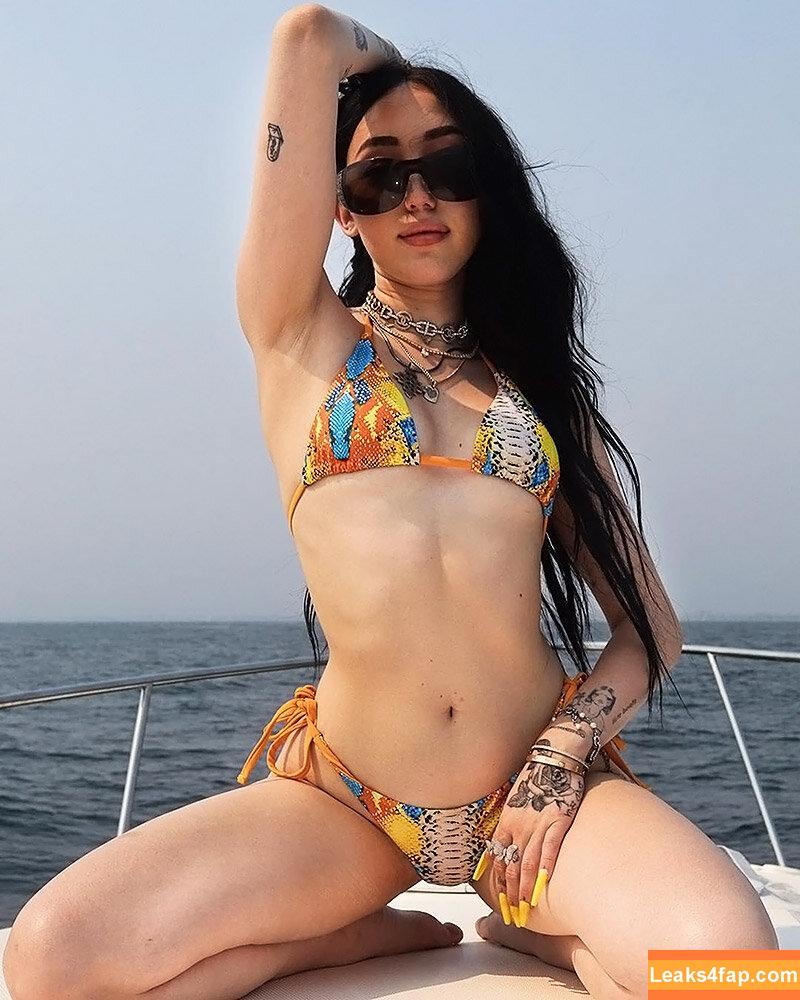 Noah Cyrus / https: / noahcyrus leaked photo photo #0149