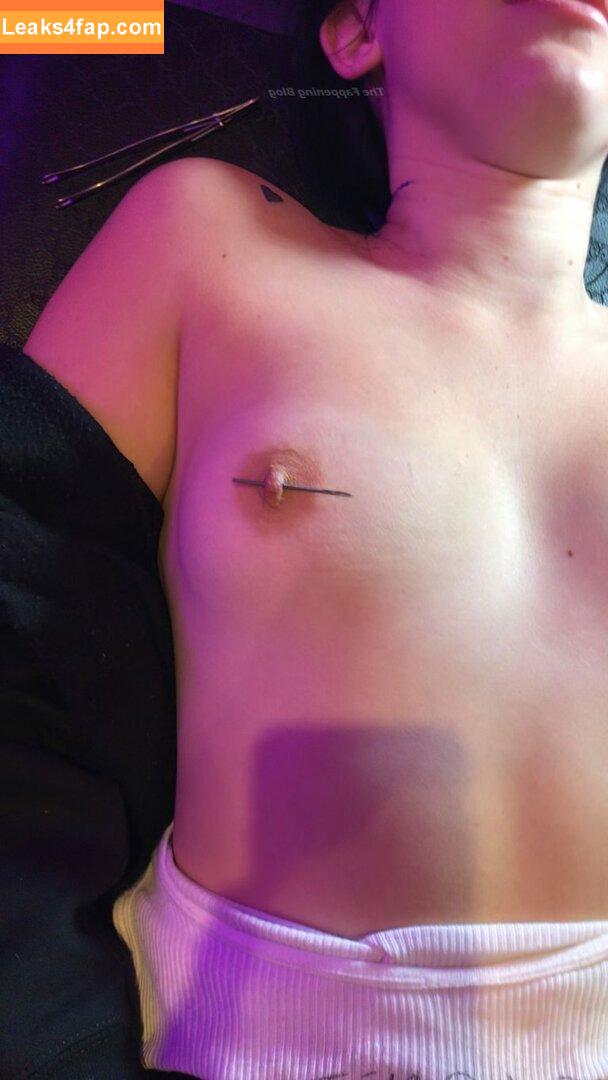 Noah Cyrus / https: / noahcyrus leaked photo photo #0185