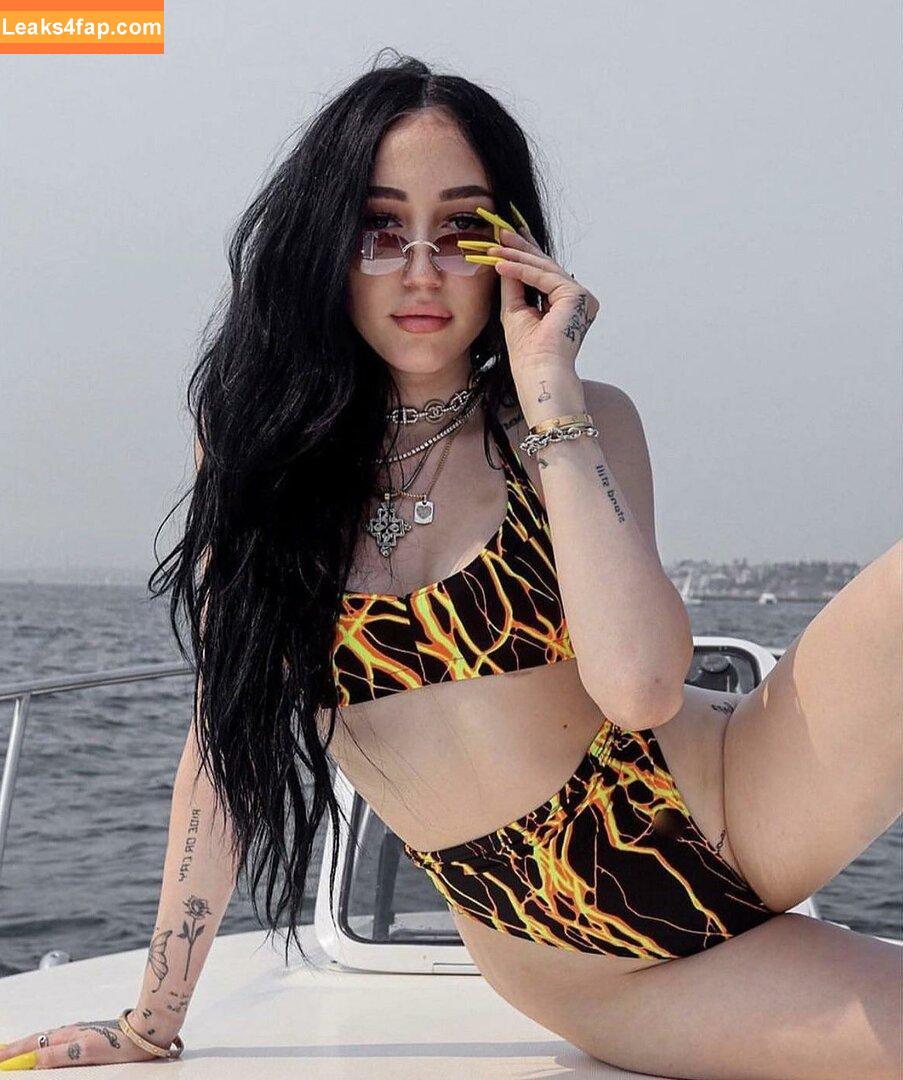 Noah Cyrus / https: / noahcyrus leaked photo photo #0190