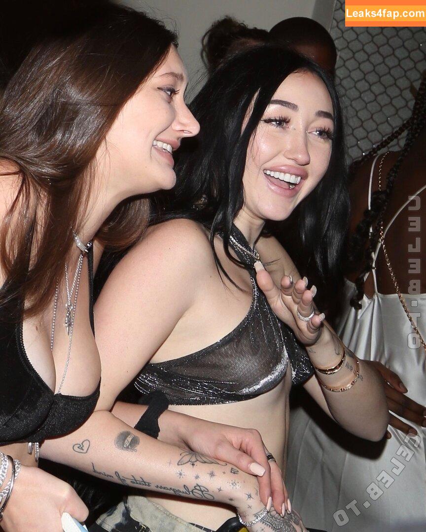 Noah Cyrus / https: / noahcyrus leaked photo photo #0856