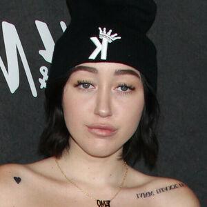 Noah Cyrus photo #0009