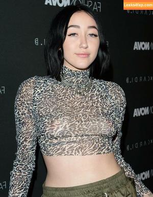 Noah Cyrus photo #0016