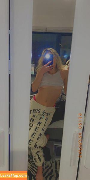 Noah Cyrus photo #0043