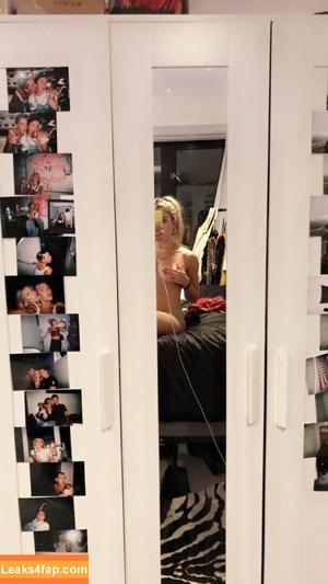 Noah Cyrus photo #0049