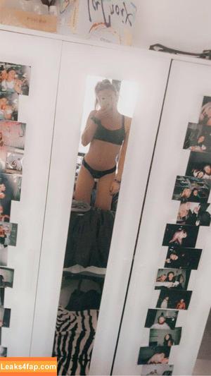 Noah Cyrus photo #0113