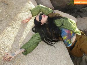 Noah Cyrus photo #0196