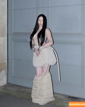 Noah Cyrus photo #0215