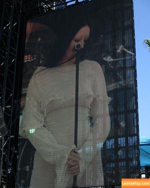 Noah Cyrus photo #0297