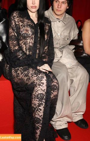 Noah Cyrus photo #0450