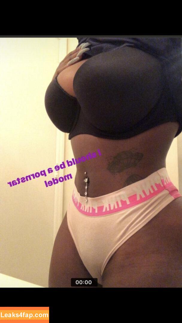 Noelle KaylahRich / bbia.k / kaylaraerich / noellefoley leaked photo photo #0006