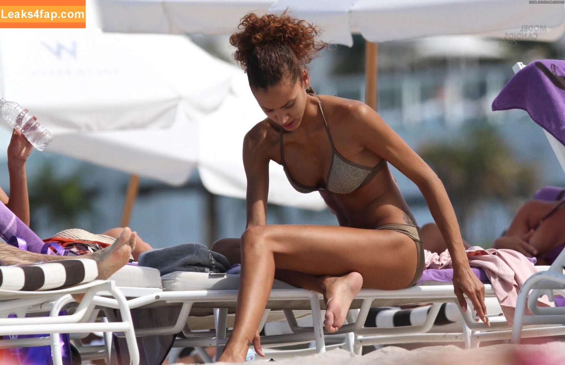 Noémie Lenoir / NoemieLenoirOff leaked photo photo #0014