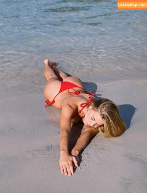 Noemie Neuens photo #0140