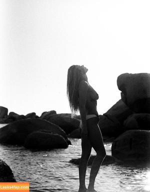 Noemie Neuens photo #0169