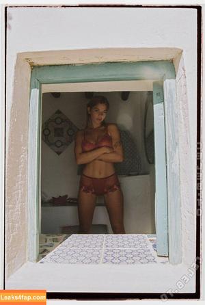 Noemie Neuens photo #0243
