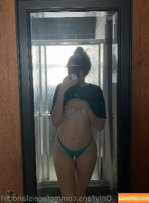 nofaceislandgirl photo #0056