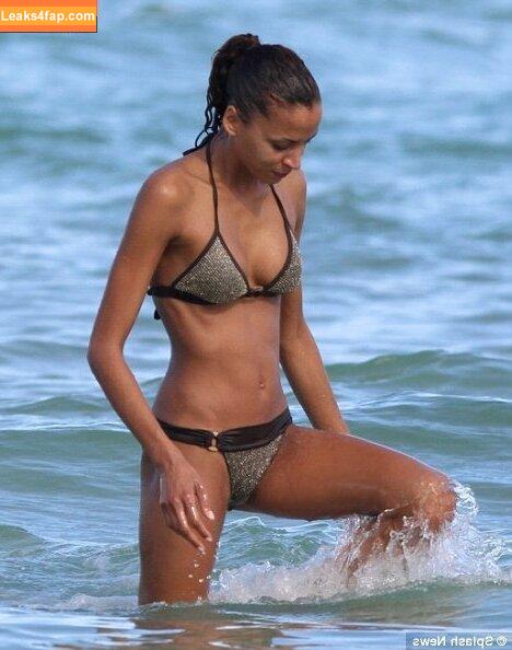 Noémie Lenoir / NoemieLenoirOff leaked photo photo #0103