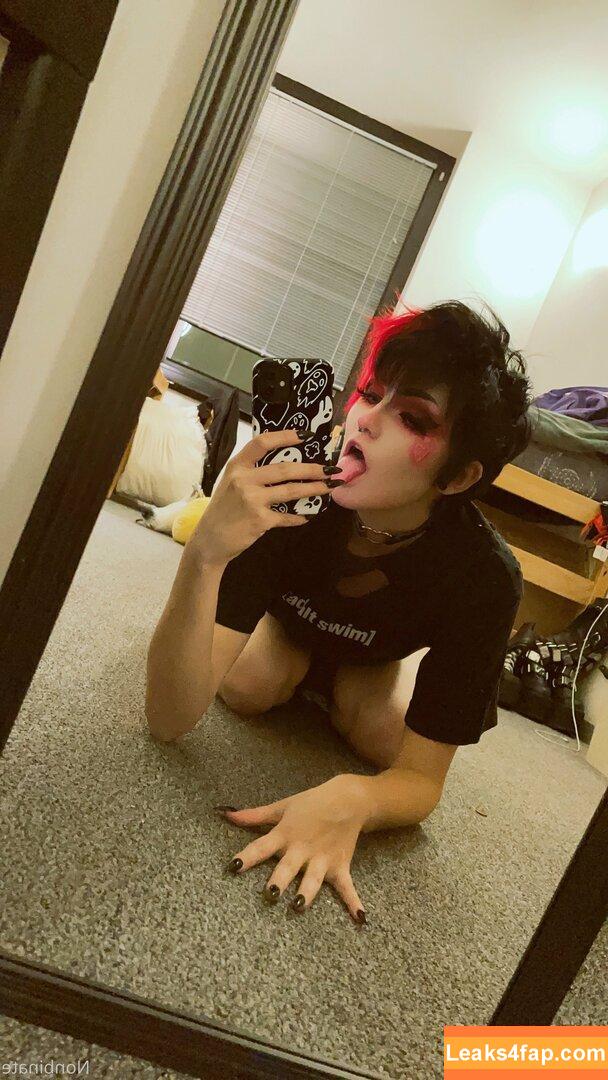 Nonbinate / M Blackburn leaked photo photo #0175