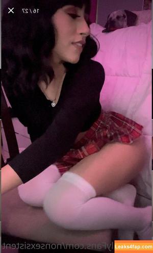 nonsexsistent photo #0047