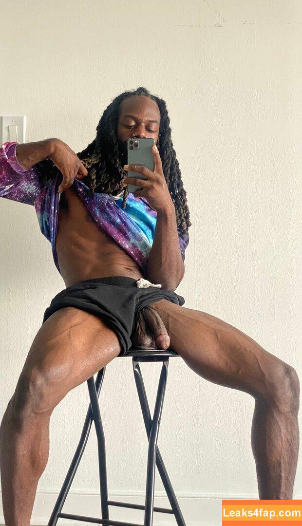 nooblucio /  leaked photo photo #0007
