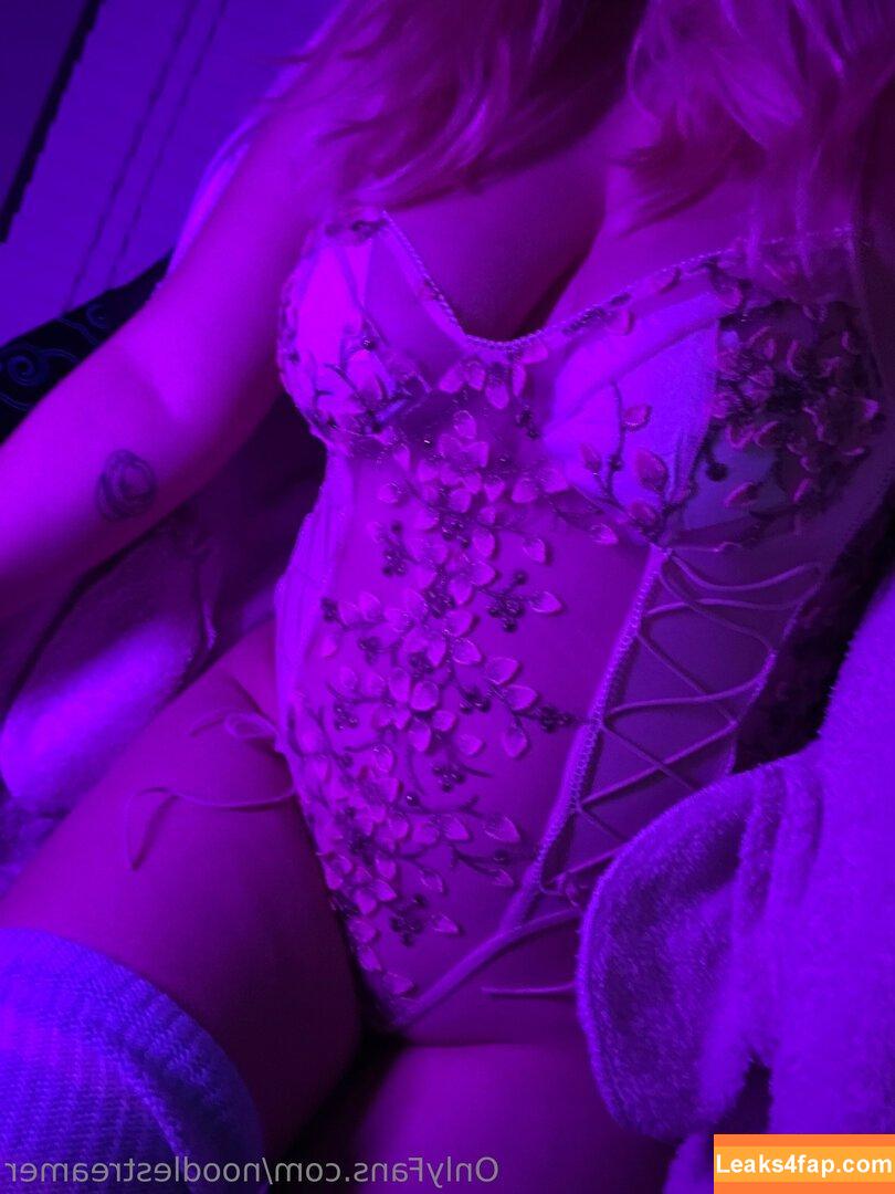 noodlestreamer /  leaked photo photo #0004