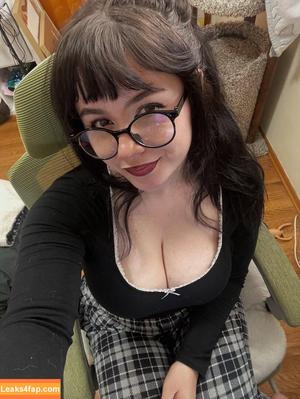 noodlexgoddess photo #0029