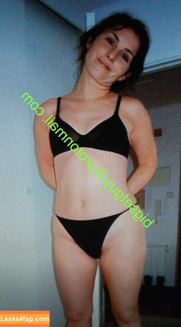 Noomi Rapace / noomirapace / rapaceonline leaked photo photo #0148