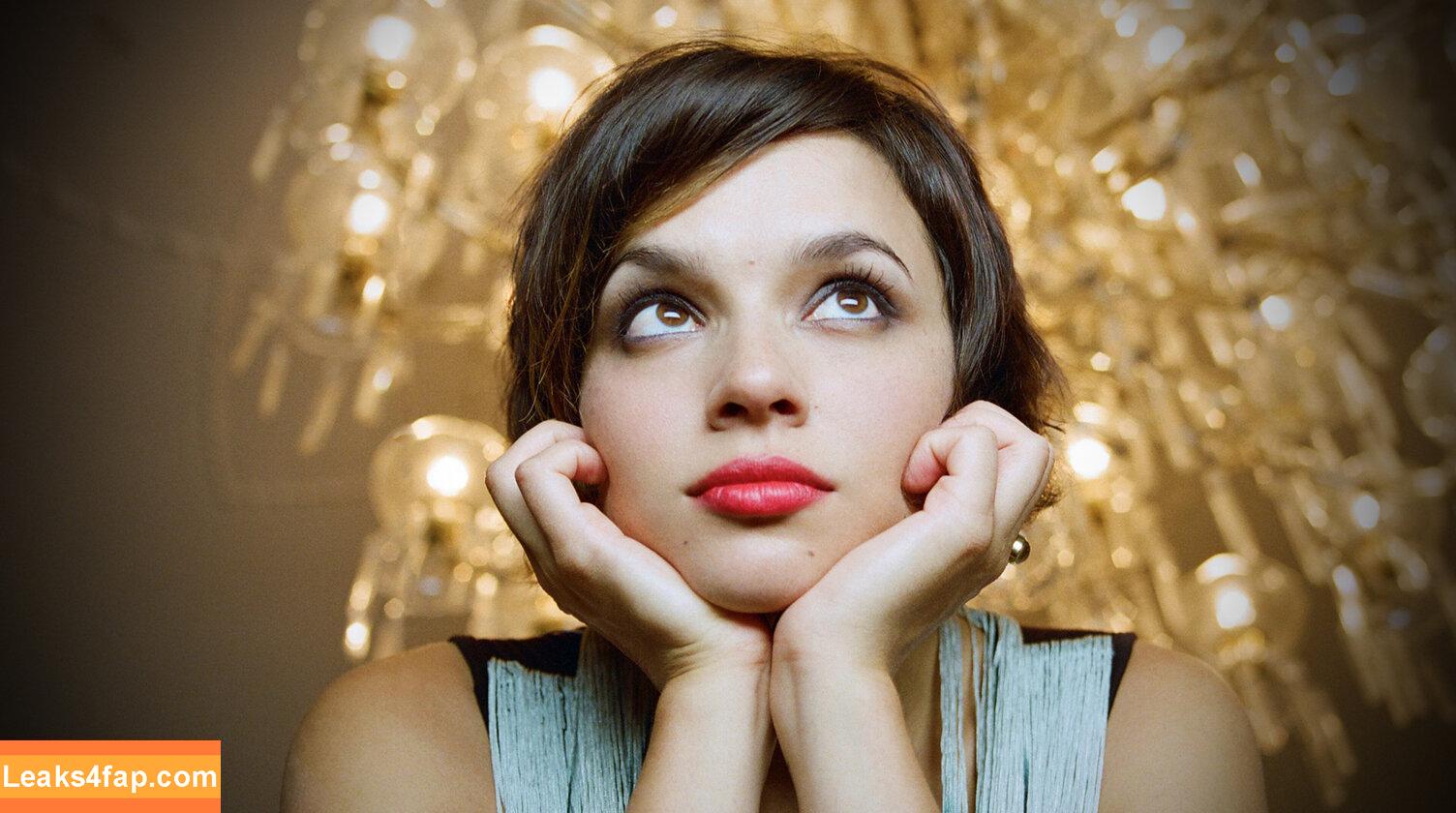 Norah Jones /  leaked photo photo #0015