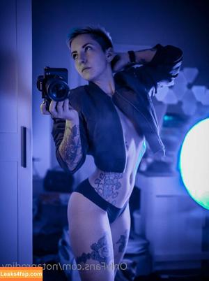 Notaprodigy photo #0002