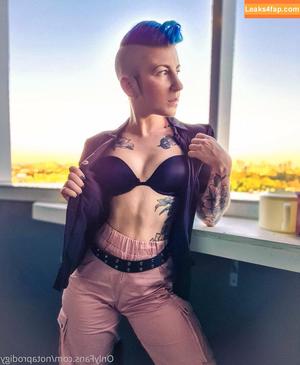 Notaprodigy photo #0110