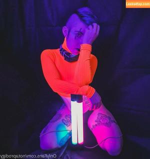 Notaprodigy photo #0112