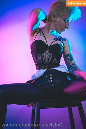 Notaprodigy photo #0174