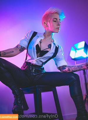 Notaprodigy photo #0176