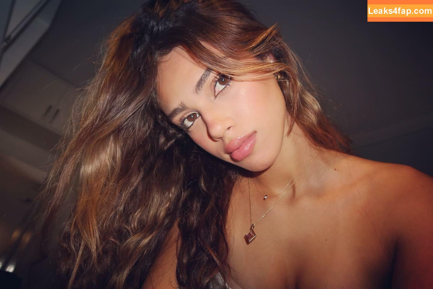 nottrebeca_ /  leaked photo photo #0025