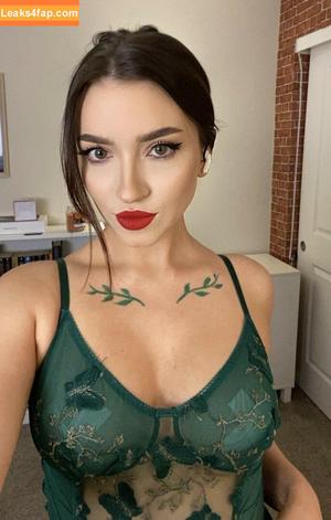 Novaleesi photo #0009