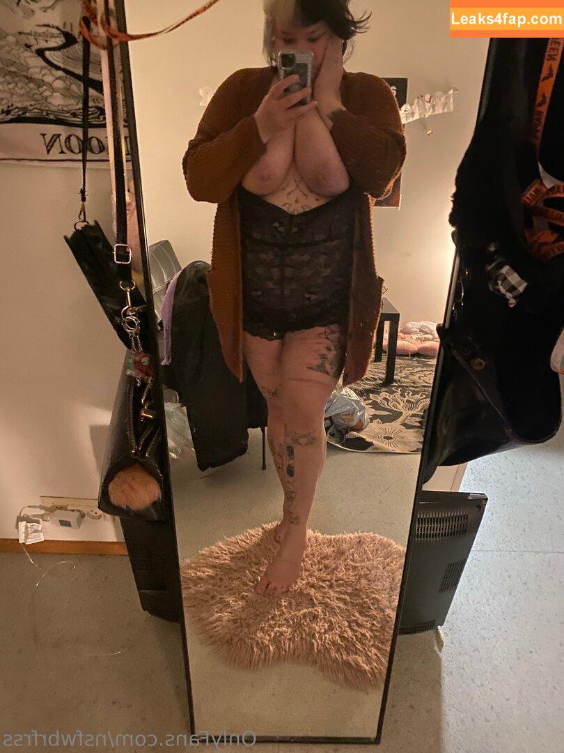 nsfwbrfrss /  leaked photo photo #0024