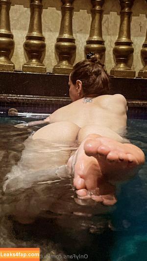 Nubia Oliver photo #0394