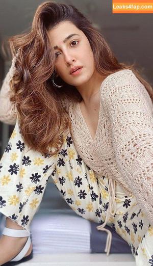 Nupur Sanon фото #0007