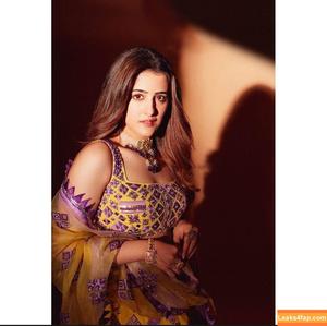 Nupur Sanon фото #0021