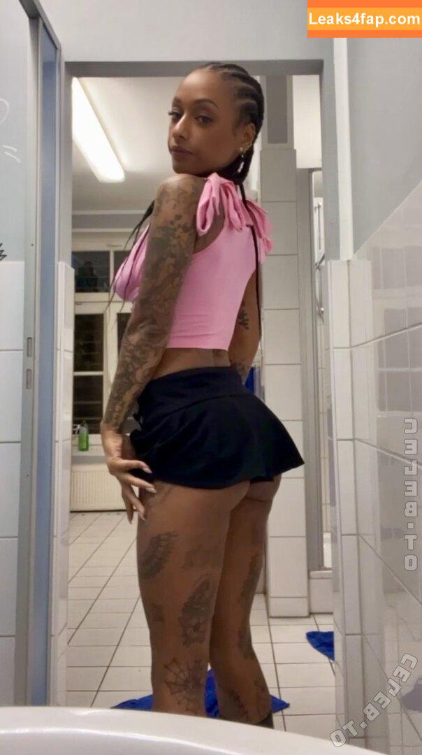 Nura Habib Omer / nura leaked photo photo #0357