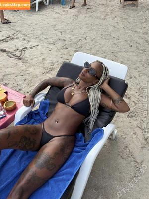 Nura Habib Omer photo #0349