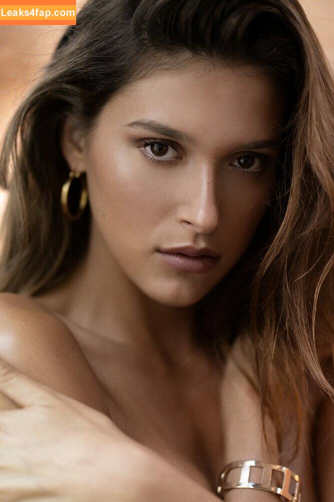 Nuria Oliu Sanchez / nuriaoliu leaked photo photo #0024