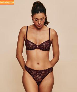 Nuria Oliu Sanchez photo #0043