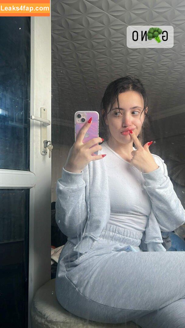 Nururkmz / 693726280 / a.nururkmz leaked photo photo #0028